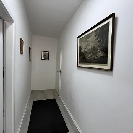 Cozy In ليفركوزن